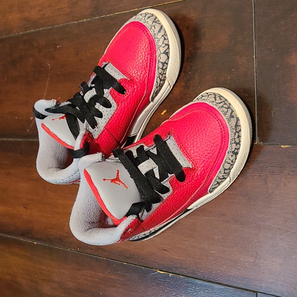 Jordan 3s